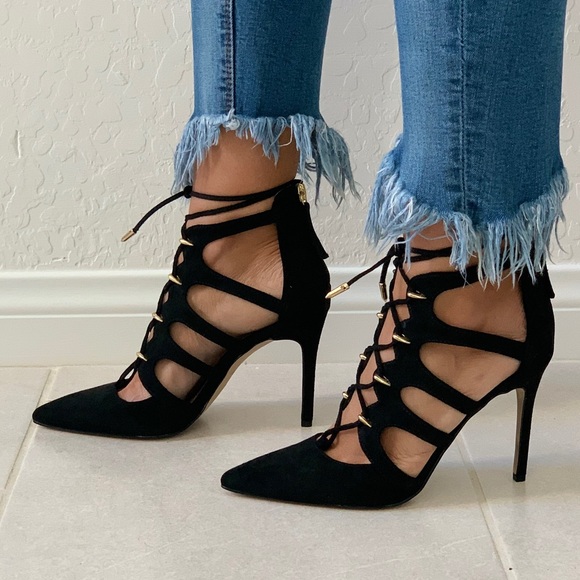 Black Lace Detail Cut Out Pointy Toe Stiletto Pump - Picture 4 of 7